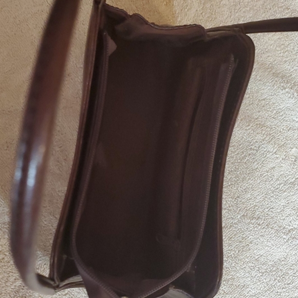 GUCCI HANDBAG. .NEVER USED - Picture 2 of 3